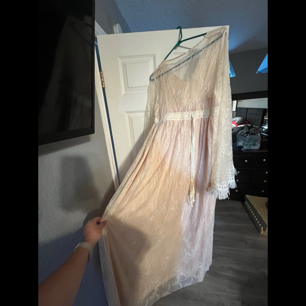 Maternity dress for photos